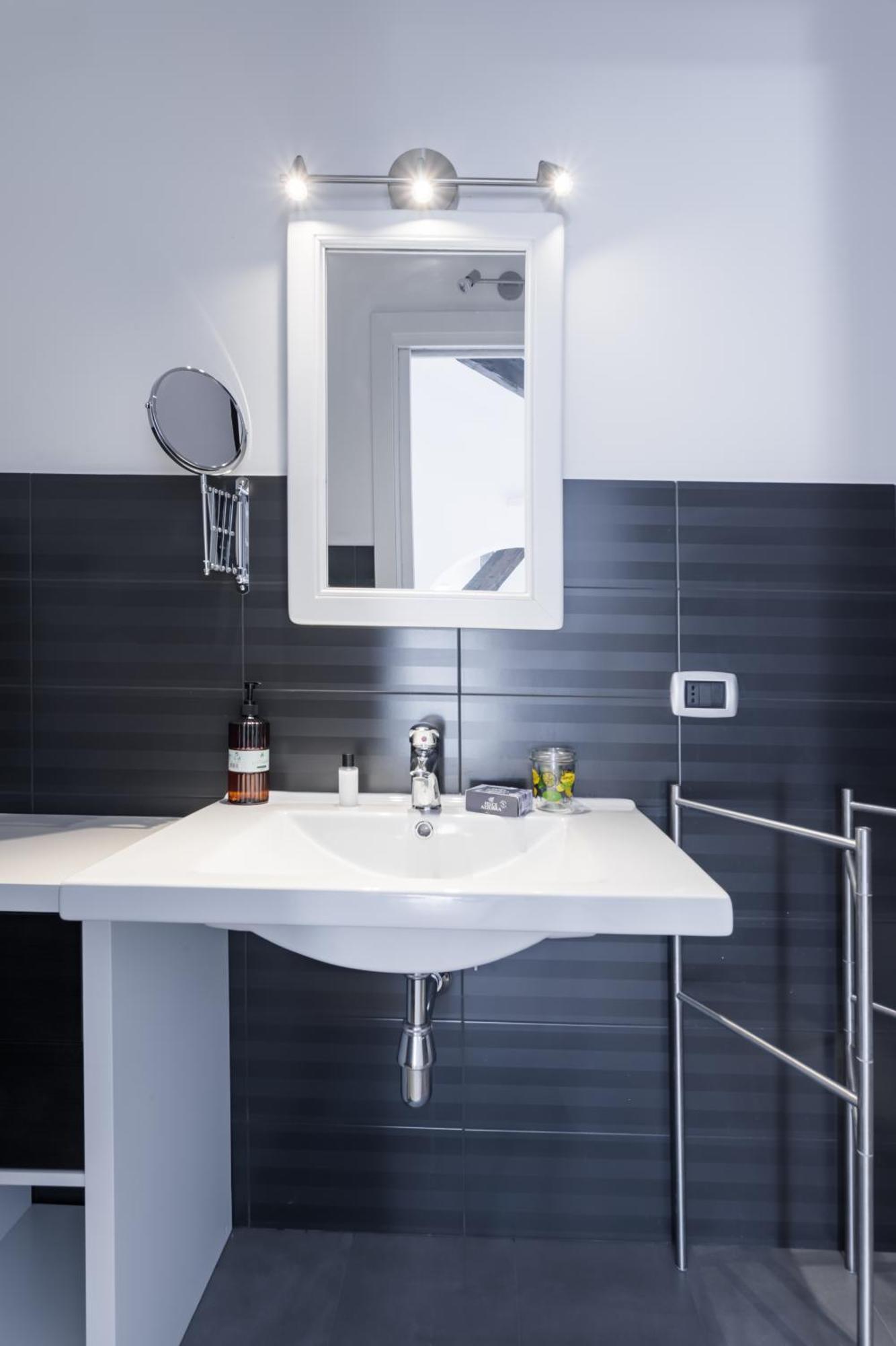 Duomo Loft In The Centre By Dimorra Apartment